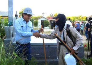 04 Continúa el alcalde Oscar Leggs Castro impulsando campañas de limpieza en CSL 2