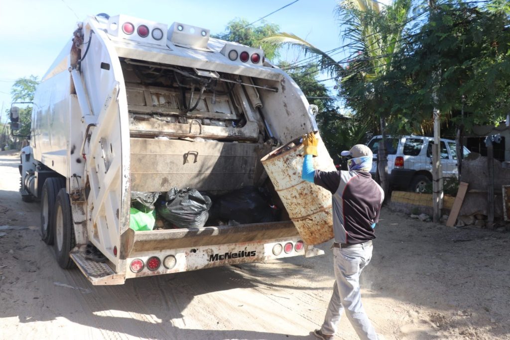 05-Servicios-Publicos-trabaja-para-mejorar-la-recoleccion-de-basura-domestica-en-Los-Cabos-2-scaled.jpeg