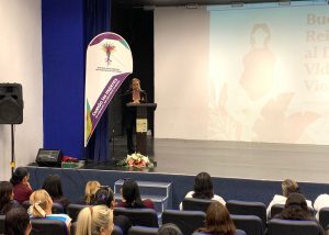 04 Con gran éxito, el Instituto de las Mujeres de Los Cabos impartió la conferencia “Buentrato Reivindicaciones al Derecho a una Vida Libre de Violencia”.1