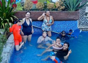 08 Concluyen con gran éxito las clases de natación impartidas por IMDIS Los Cabos mediante el programa “Tocando Corazones”.5