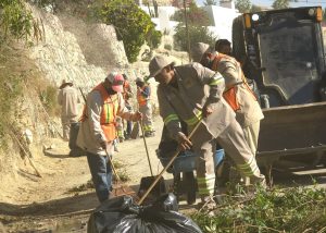 FOTO 2 SERVICIOS PÚBLICOS LIMPIEZA CARRETERA