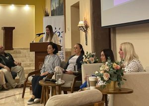 FOTO 1 PANEL MUJERES HOTELERÍA