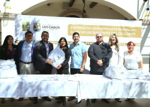 FOTO 2 SEGUNDA ETAPA ENTREGA UNIFORMES