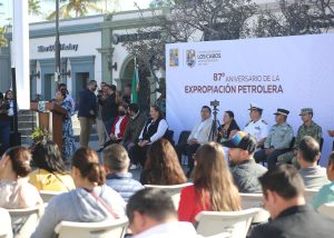 FOTO 4 CEREMONIA HONORES A LA BANDERA