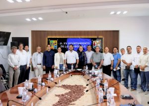 FOTO 2 ALCALDE COMISIÓN CATASTRO