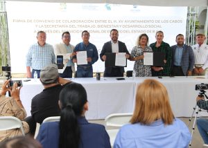 FOTO 2 FIRMA DE CONVENIO TRABAJO