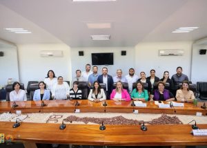 FOTO 3 ALCALDE SEGUNDA SESIÓN DIF LOS CABOS