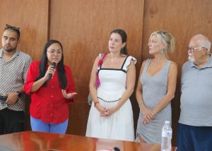 ALCALDE ATIENDE LOCATARIOS PLAZA PENÍNSULA 4
