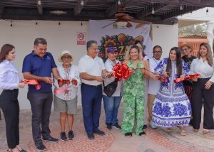 INAUGURAN BAZAR ARTESANAL 2jpg