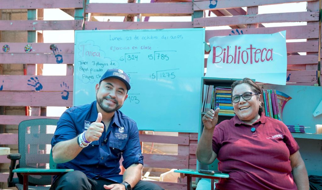 ALCALDE ESCUELA COMUNITARIA CONAFE ALTOS DE MIRANDA 1