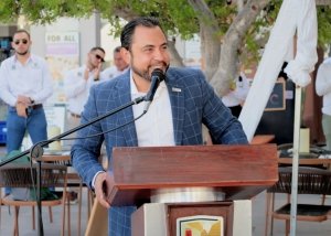 CEREMONIA HONORES SALDO BLANCO LLUVIAS 1