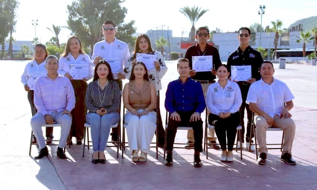 ENTREGA DE CERTIFICADOS ALTA GERENCIA EN LA ADMINISTRACIÓN PÚBLICA MUNICIPAL 1