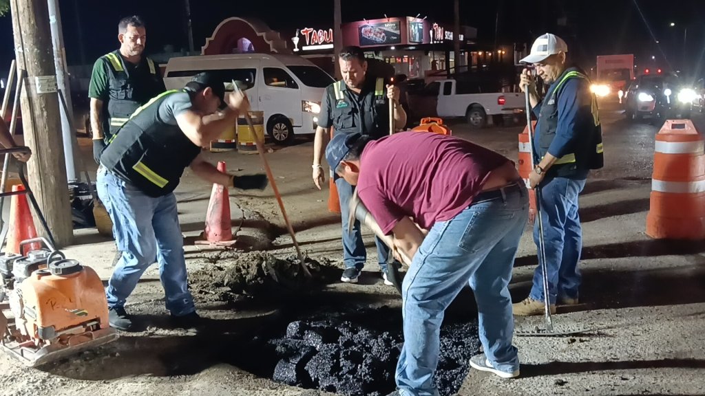 Obras Públicas continúa con trabajos de bacheo en zonas afectadas en ...
