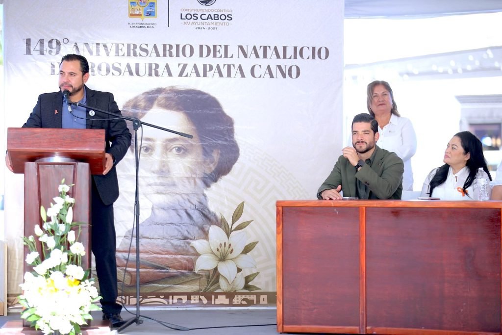 ALCALDE ACTO CÍVICO HONORES 1