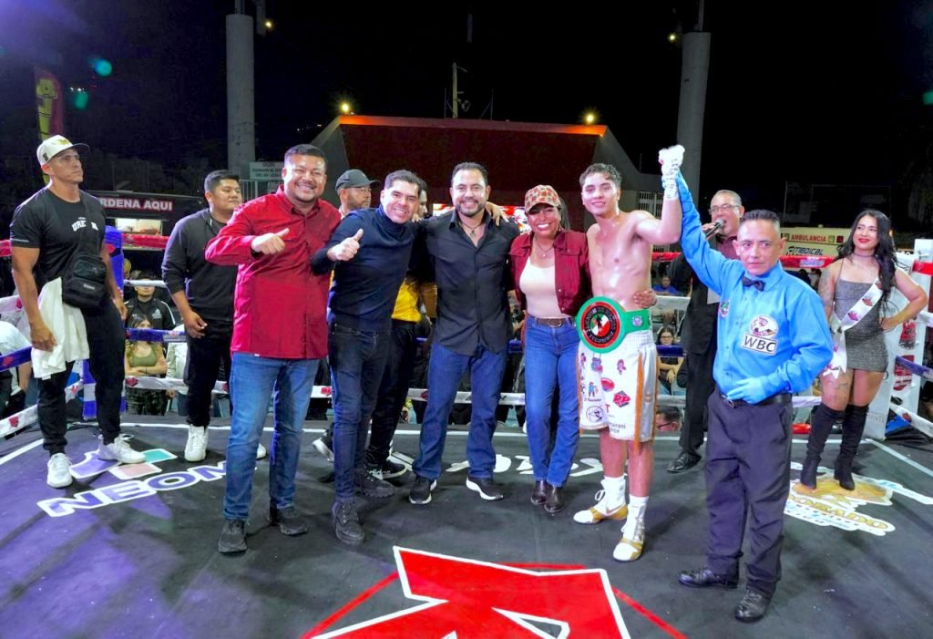ALCALDE RECONOCE TALENTO DE PUGILISTAS LOCALES 1