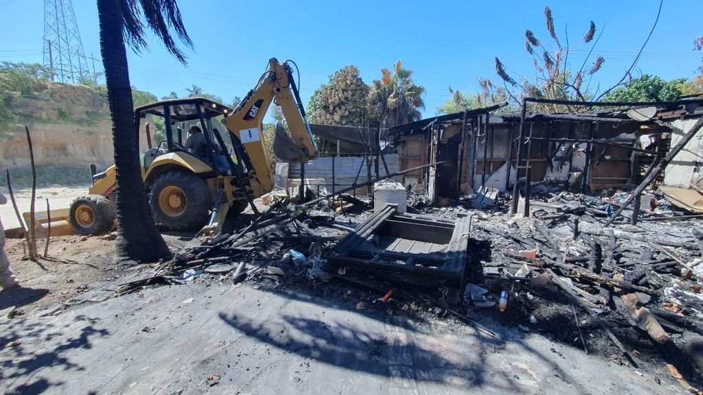 SERVICIOS PÚBLICOS ATENCIÓN INCENDIO SANTA ROSA 1