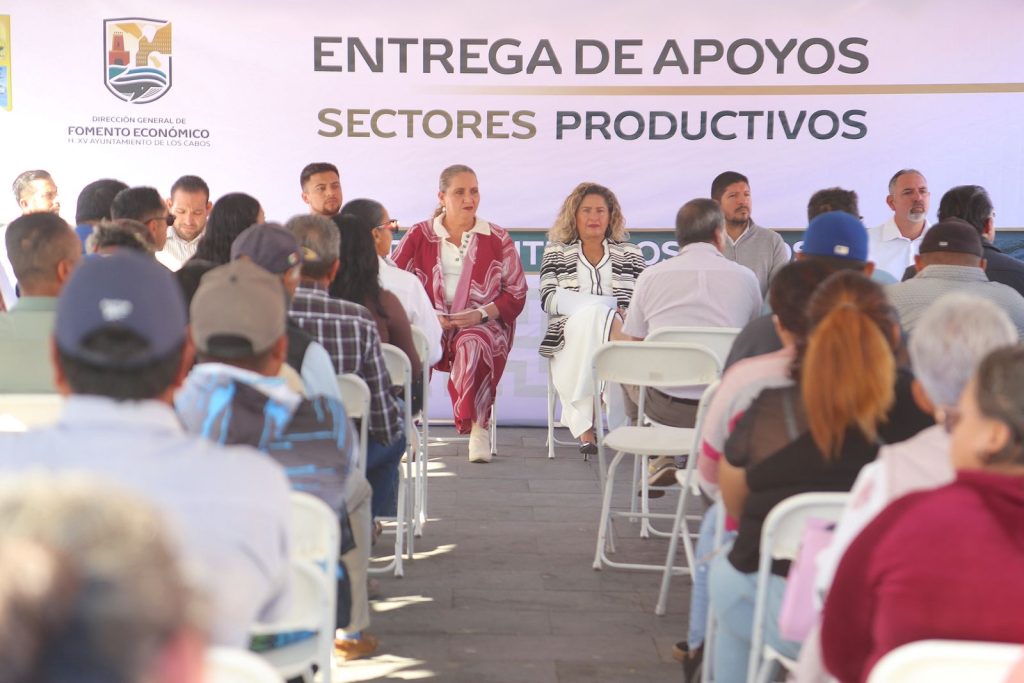 ENTREGA APOYOS SECTORES PRODUCTIVOS