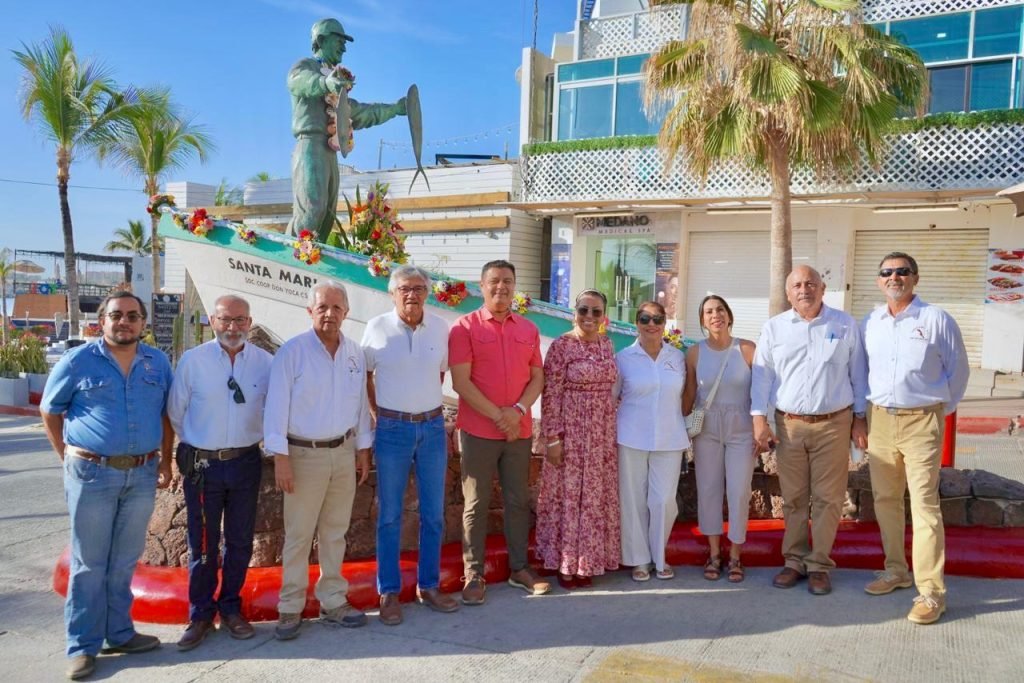 PERSONAS PIONERAS EL MÉDANO-ESTATUA EL YOKA 1