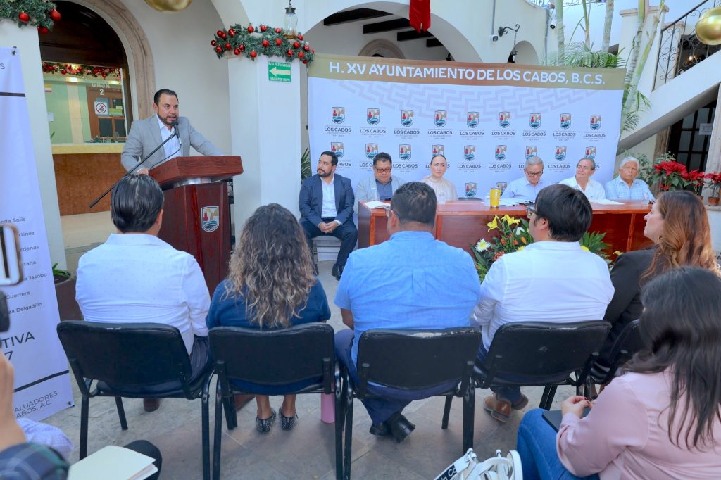 TOMA DE PROTESTA ASOCIACIÓN PERITOS VALUADORES 1